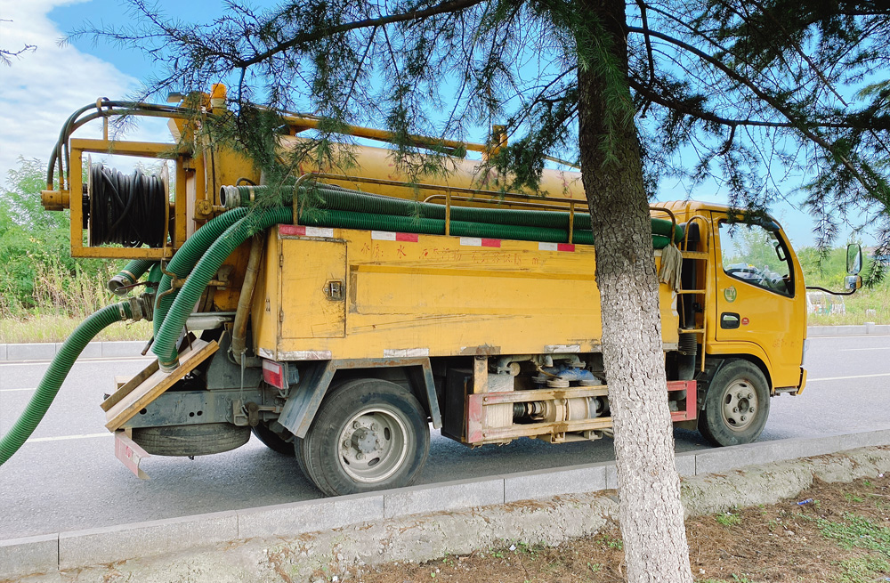 三步两桥清洗抽粪车
