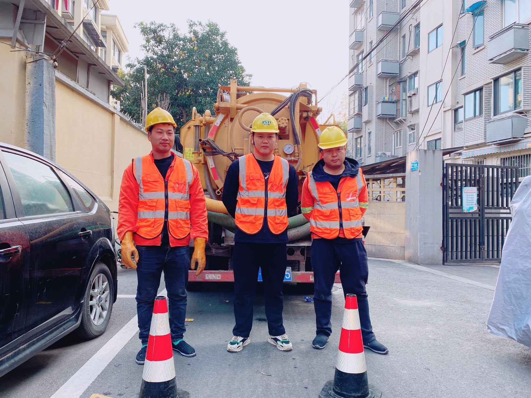 三步两桥南京某小区管道清淤检测施工